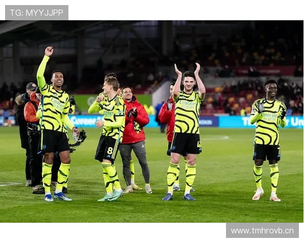 曼联争四形势持续变化,对赛季最终排名产生直接影响 曼联争四形势持续变化,对赛季最终排名产生直接影响