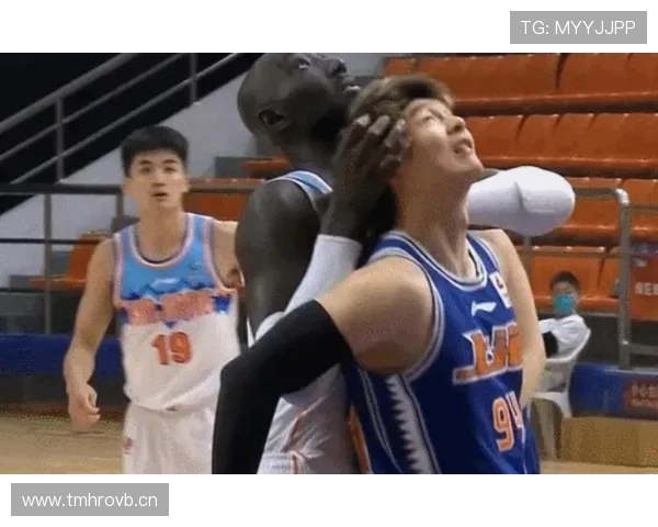 防守三秒违例是什么规则?新手必知的禁区防守限制解析 防守三秒违例是什么规则?新手必知的禁区防守限制解析
